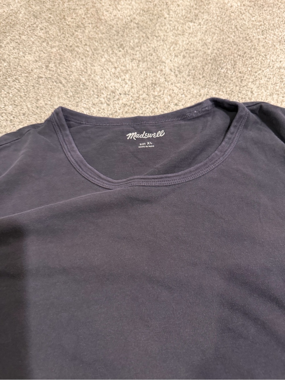 Madewell Men’s Crew Neck Shirt in Navy